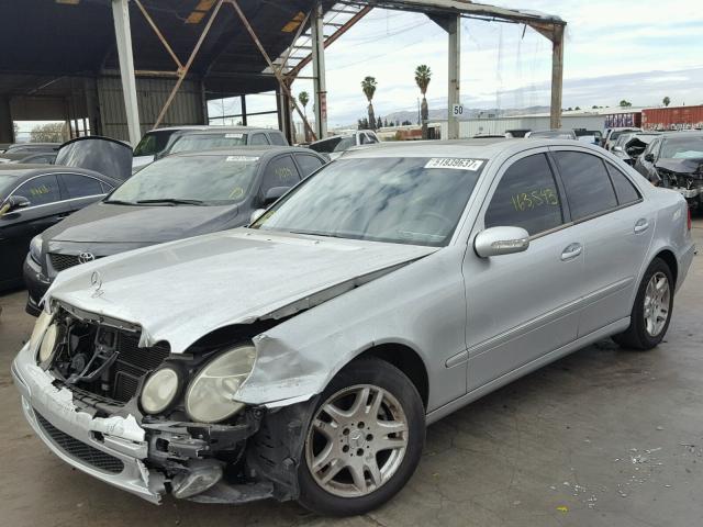 WDBUF65JX4A517065 - 2004 MERCEDES-BENZ E 320 SILVER photo 2