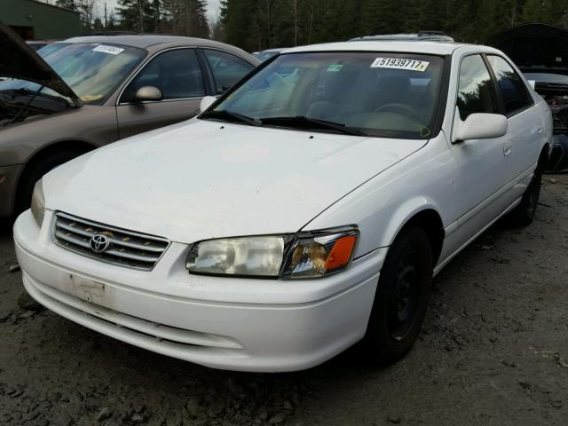 4T1BG22K7YU954579 - 2000 TOYOTA CAMRY CE WHITE photo 2