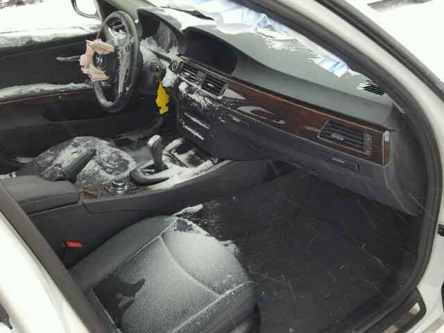 WBAPK7C51BF083959 - 2011 BMW 328 XI WHITE photo 5