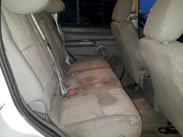 1J8HG48K97C670904 - 2007 JEEP COMMANDER SILVER photo 6