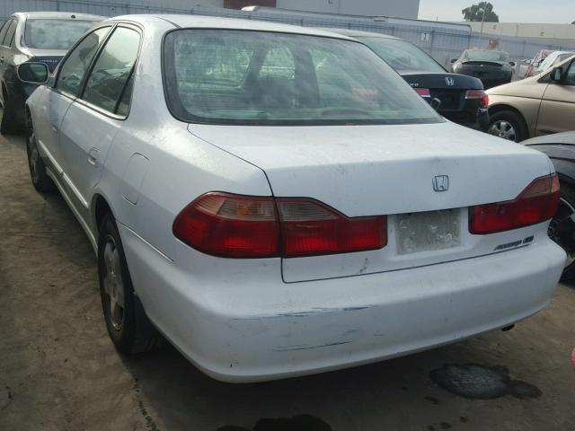 1HGCG1654YA001578 - 2000 HONDA ACCORD EX WHITE photo 3