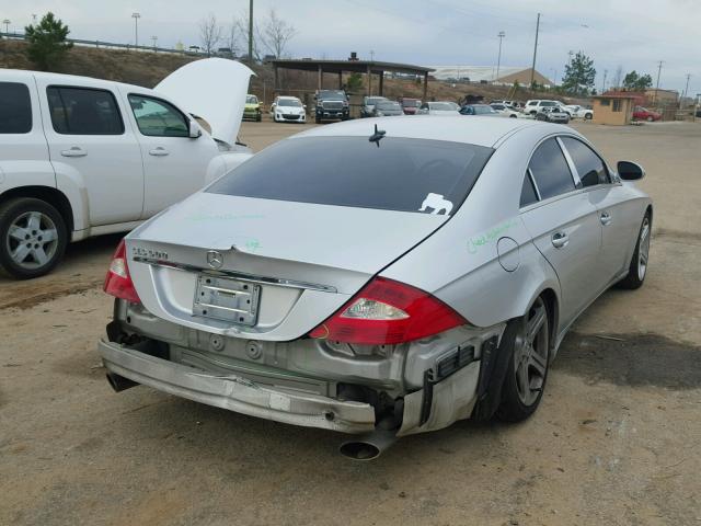 WDDDJ75X76A022177 - 2006 MERCEDES-BENZ CLS 500C SILVER photo 4