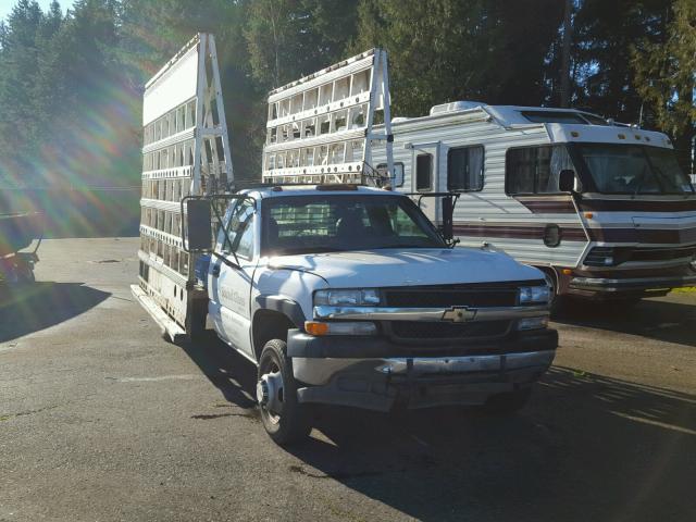 1GBJC34UX1F110129 - 2001 CHEVROLET SILVERADO WHITE photo 1