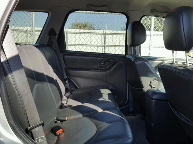 4F2CZ06114KM06074 - 2004 MAZDA TRIBUTE ES 银色 照片 6