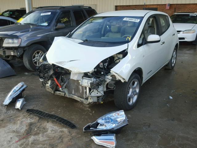 JN1AZ0CP6CT020827 - 2012 NISSAN LEAF SV WHITE photo 2