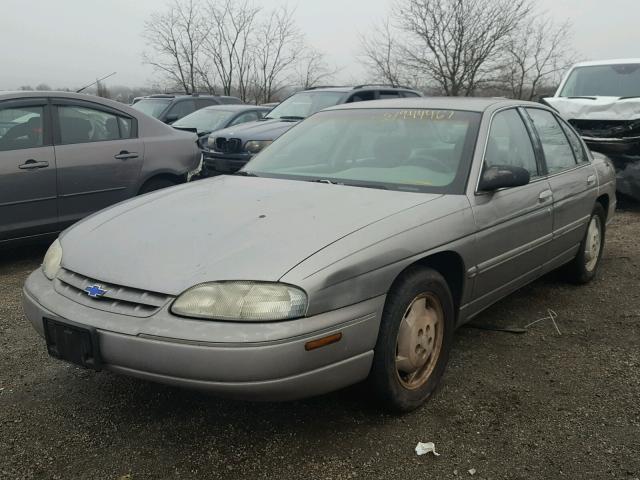 2G1WL52M6V1190499 - 1997 CHEVROLET LUMINA BAS ნაცრისფერი ფოტო 2