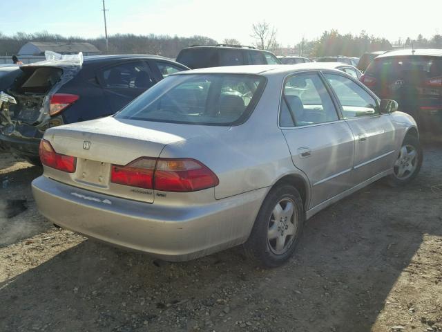 1HGCG1652WA032714 - 1998 HONDA ACCORD EX SILVER photo 4