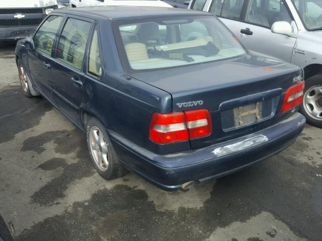 YV1LS5644W1452559 - 1998 VOLVO S70 GLT BLUE photo 3