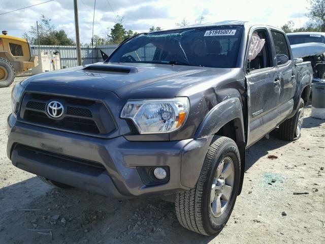 5TFJU4GN8DX039367 - 2013 TOYOTA TACOMA DOU GRAY photo 2