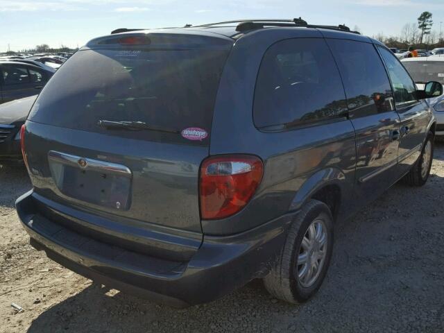 2C4GP54L55R444872 - 2005 CHRYSLER TOWN & COU GREEN photo 4