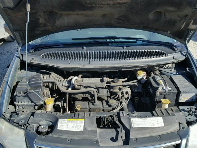 2C4GP54L55R444872 - 2005 CHRYSLER TOWN & COU GREEN photo 7