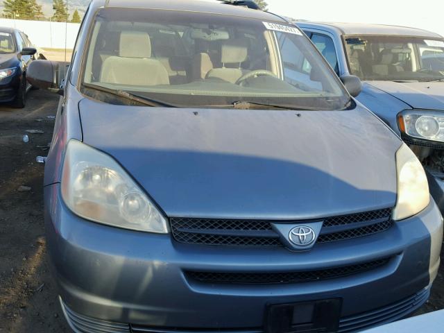 5TDZA23C34S112851 - 2004 TOYOTA SIENNA CE BLUE photo 9