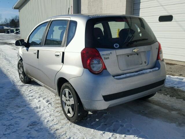 KL1TD66E49B391024 - 2009 CHEVROLET AVEO LS SILVER photo 3