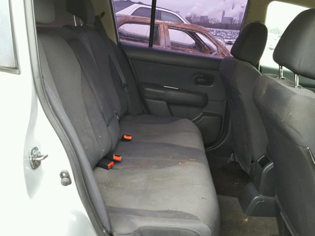 3N1BC13E79L404395 - 2009 NISSAN VERSA S GRAY photo 6