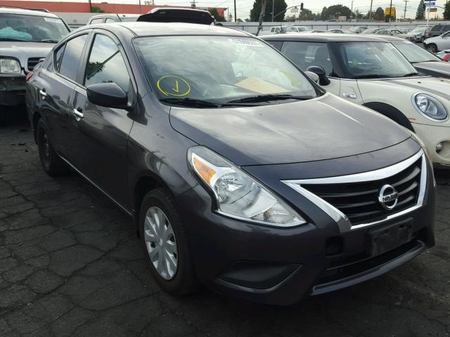 3N1CN7AP9FL840912 - 2015 NISSAN VERSA S GRAY photo 1