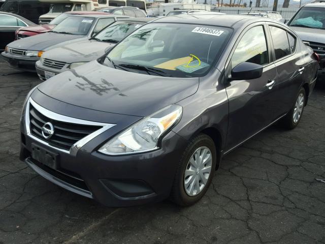 3N1CN7AP9FL840912 - 2015 NISSAN VERSA S GRAY photo 2