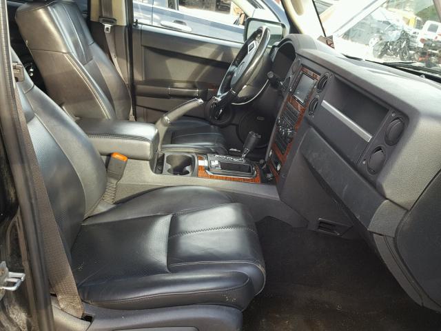 1J8HG58258C146351 - 2008 JEEP COMMANDER BLACK photo 5