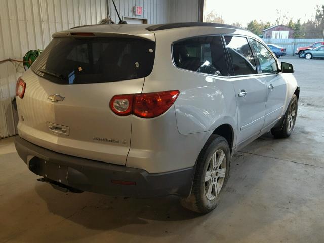 1GNLRFED0AS143450 - 2010 CHEVROLET TRAVERSE L SILVER photo 4