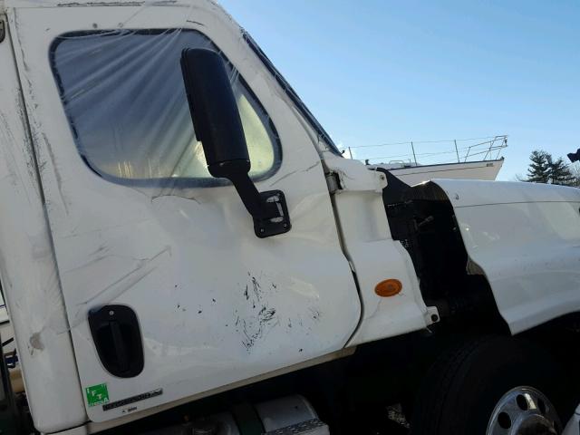 1FUJGECKX8LAC7993 - 2008 FREIGHTLINER CASCADIA 1 WHITE photo 9