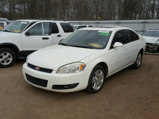 2G1WU581369327041 - 2006 CHEVROLET IMPALA LTZ WHITE photo 2