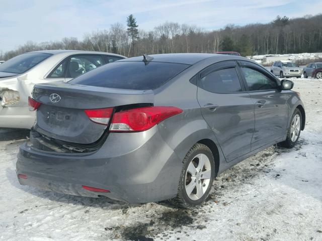 5NPDH4AEXDH336730 - 2013 HYUNDAI ELANTRA GL GRAY photo 4