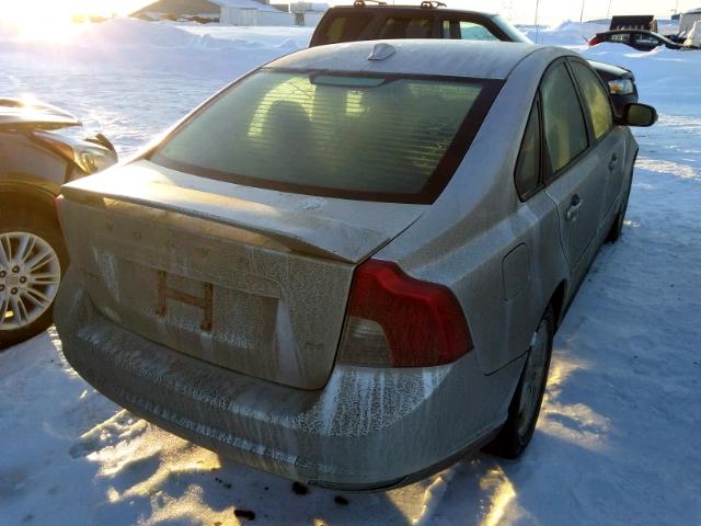 YV1382MS2A2493063 - 2010 VOLVO S40 2.4I SILVER photo 4