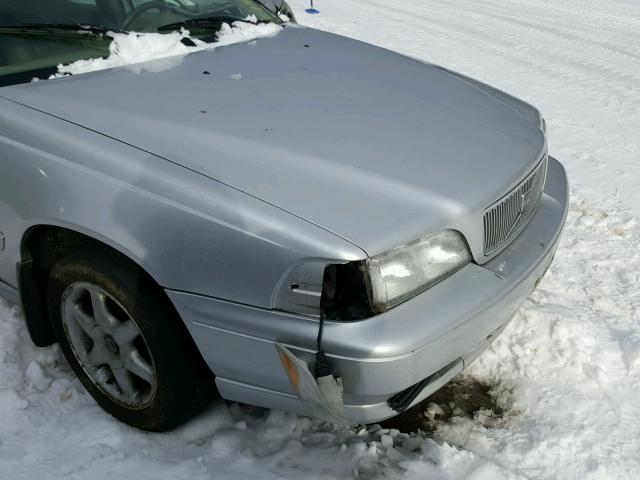 YV1LS5544W1518142 - 1998 VOLVO S70 GRAY photo 9