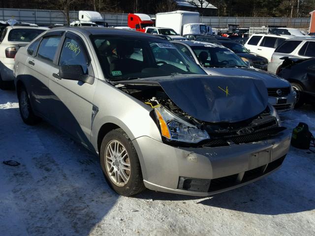 1FAHP35N78W234154 - 2008 FORD FOCUS SE SILVER photo 1