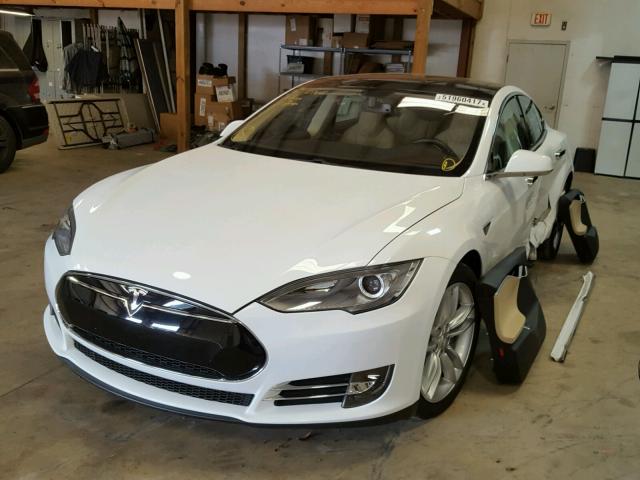 5YJSA1H19EFP38428 - 2014 TESLA MODEL S WHITE photo 2