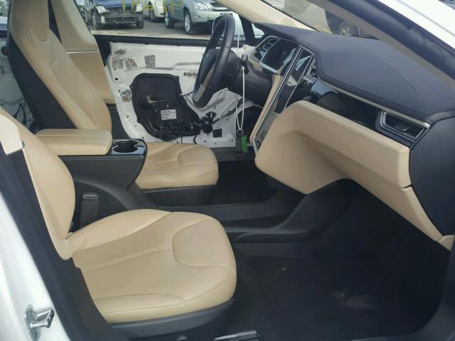 5YJSA1H19EFP38428 - 2014 TESLA MODEL S WHITE photo 5