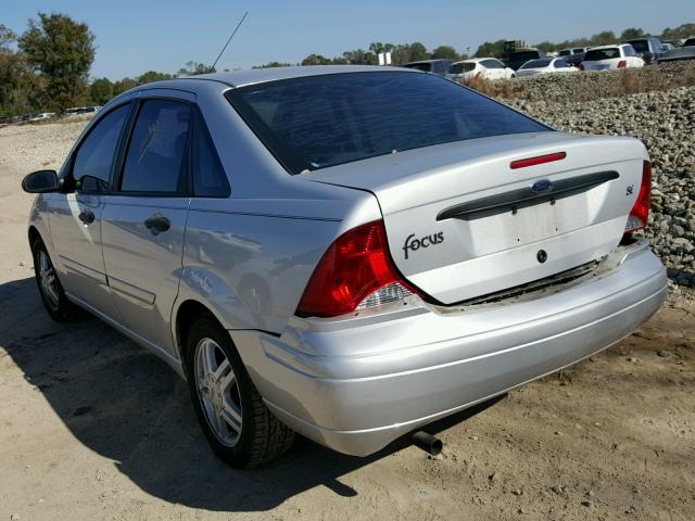 1FAFP34343W160580 - 2003 FORD FOCUS SE C SILVER photo 3