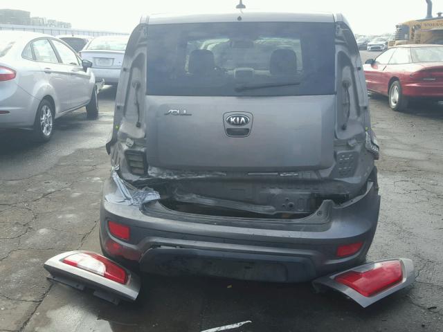 KNDJT2A66D7628247 - 2013 KIA SOUL + GRAY photo 9