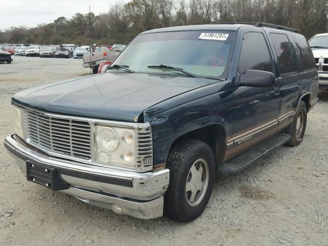 1GNEC13R5WJ376507 - 1998 CHEVROLET TAHOE C150 GREEN photo 2