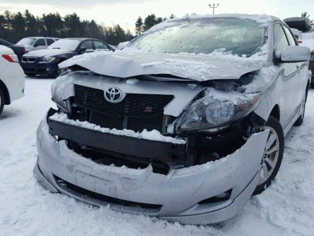 2T1BU4EE0AC484834 - 2010 TOYOTA COROLLA BA SILVER photo 9