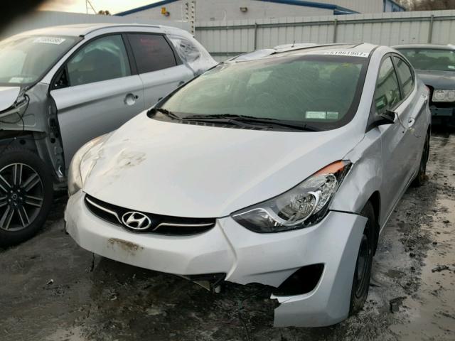 5NPDH4AE3DH155985 - 2013 HYUNDAI ELANTRA GL SILVER photo 2