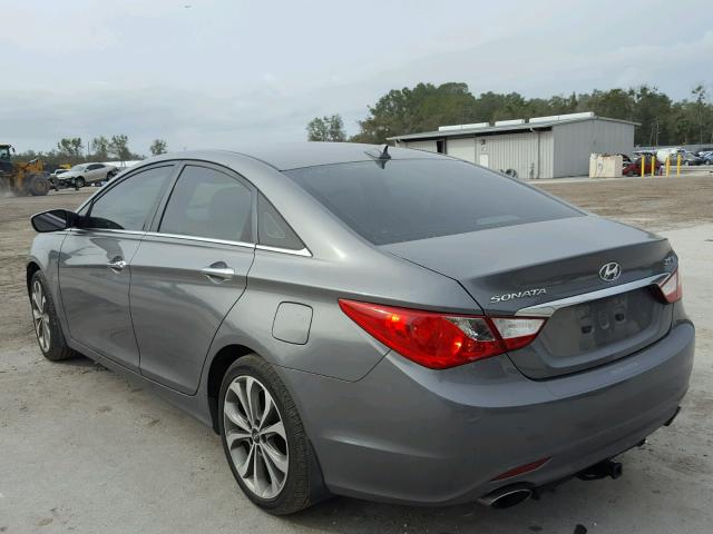 5NPEC4AB6DH796850 - 2013 HYUNDAI SONATA SE SILVER photo 3