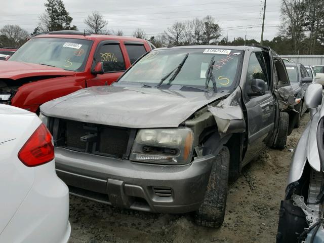 1GNDS13S152373131 - 2005 CHEVROLET TRAILBLAZE GRAY photo 2