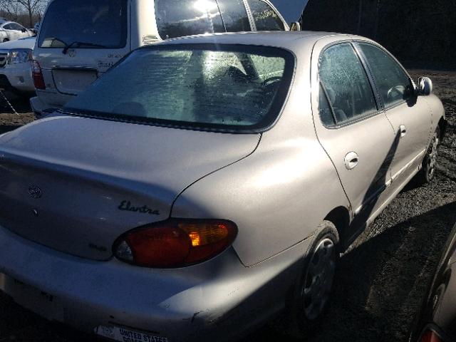 KMHJF35F3YU985203 - 2000 HYUNDAI ELANTRA GL SILVER photo 4