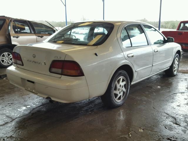 JN1CA21D0XT202341 - 1999 NISSAN MAXIMA GLE WHITE photo 4