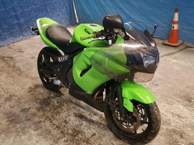 JKAEXEA178A040906 - 2008 KAWASAKI EX650 A Yaşıl foto 1