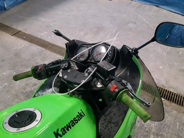 JKAEXEA178A040906 - 2008 KAWASAKI EX650 A Yaşıl foto 5