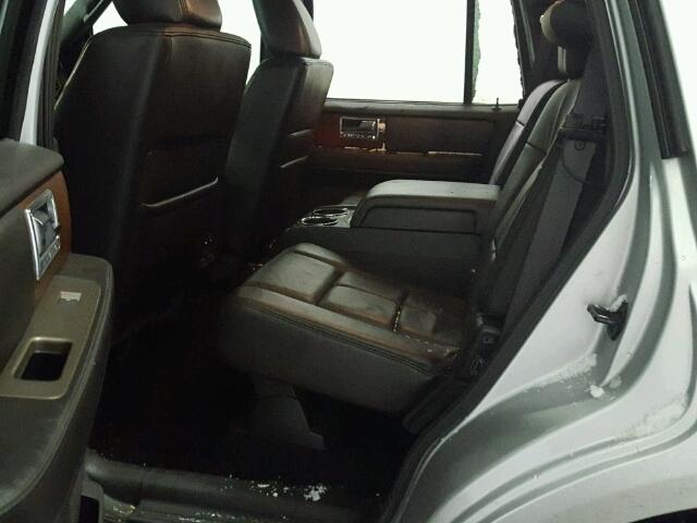 5LMJJ2J52BEJ07332 - 2011 LINCOLN NAVIGATOR 银色 照片 6