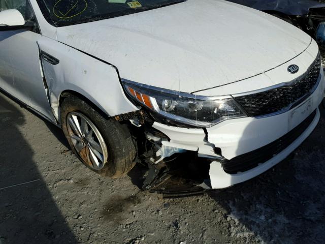 5XXGT4L30GG050327 - 2016 KIA OPTIMA LX WHITE photo 9