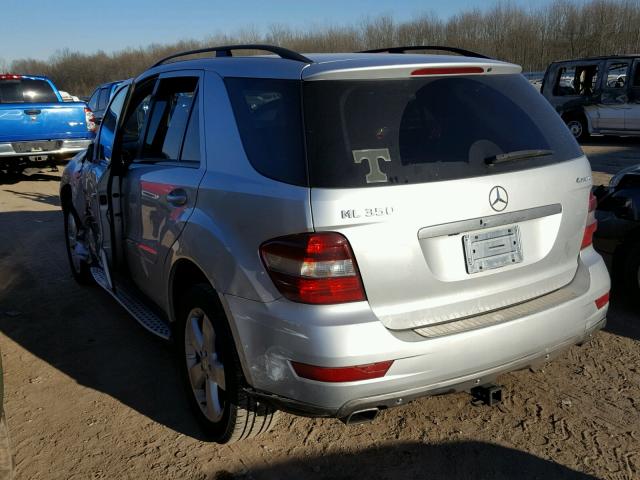 4JGBB86E79A523930 - 2009 MERCEDES-BENZ ML 350 SILVER photo 3