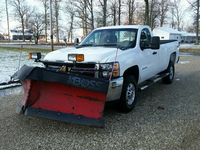 1GC0KVCG8BF179274 - 2011 CHEVROLET SILVERADO WHITE photo 2