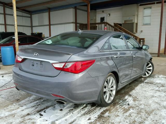 5NPEC4AC5BH197783 - 2011 HYUNDAI SONATA SE GRAY photo 4