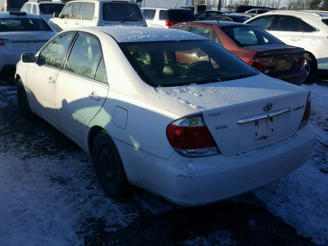 4T1BE32K95U410169 - 2005 TOYOTA CAMRY LE WHITE photo 3