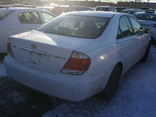 4T1BE32K95U410169 - 2005 TOYOTA CAMRY LE WHITE photo 4