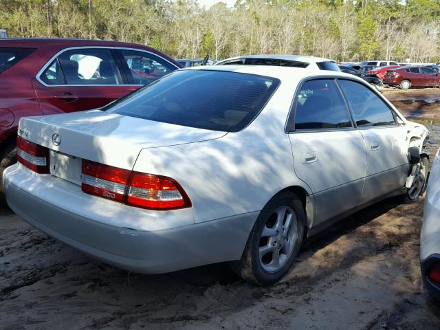 JT8BF28G410324556 - 2001 LEXUS ES 300 WHITE photo 4