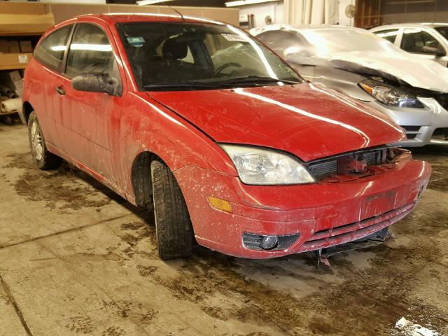 3FAFP31N45R116333 - 2005 FORD FOCUS ZX3 RED photo 1